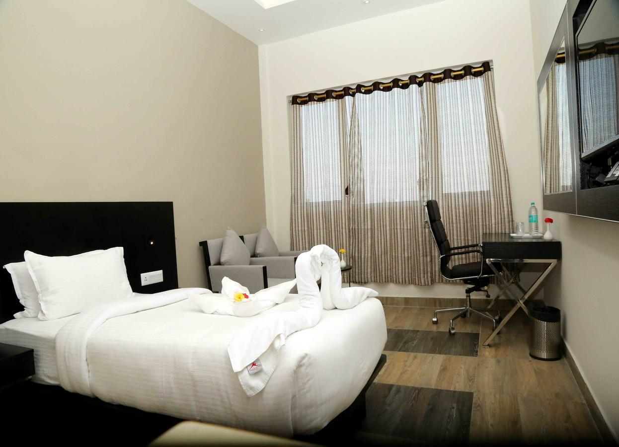 Hotel Queens Inn Velankanni Extérieur photo